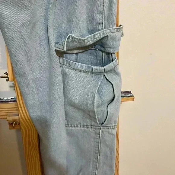 SHEIN XS cargo pants with imperfections - Picture 6 of 10